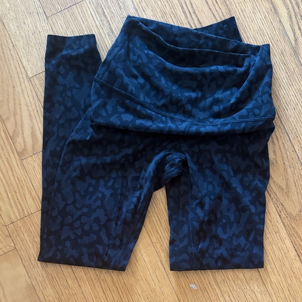 Petite Lululemon Black Patterned Leggings